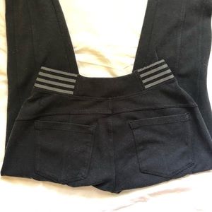 Black Lole Travel Pants